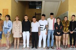 Bắt quả tang 6 chân dài thác loạn ma túy cùng nhóm bạn trai trong biệt thự