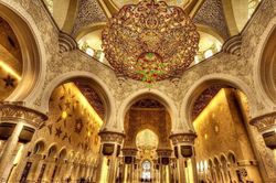 Vẻ giàu có của nhà thờ Hồi giáo Lớn Sheikh Zayed tại UAE