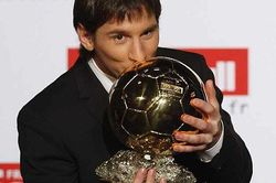 Solskjaer hãy dũng cảm với MU, rộ Messi ẵm Quả bóng vàng 2019
