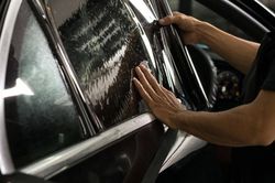 Những lưu ý quan trọng khi dán phim cách nhiệt cho ô tô