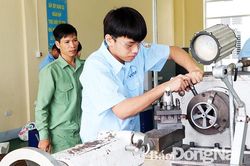 Nhà trường - doanh nghiệp: Đồng hành trong đào tạo nghề