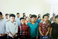 6 kẻ giả danh 'cảnh sát hình sự' cướp tiền con bạc, lãnh 20 năm tù