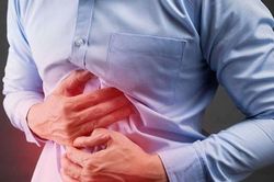 Bác sĩ bệnh viện K chỉ ra dấu hiệu nhận biết sớm ung thư đại tràng mà nhiều người phớt lờ
