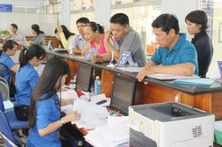 Bỏ chế độ viên chức suốt đời