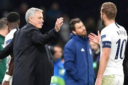 Mourinho, ông vua vòng bảng Champions League