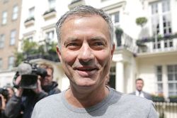 12 năm sau sự cố 'chó cưng', Mourinho cuối cùng cũng yêu London