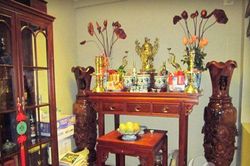 Bàn thờ đặt đúng cung 'hao tài' này, cái nghèo đeo bám cả đời