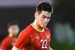 Tiến Linh nổi bật trong trận Việt Nam thắng U22 Lào 6-1