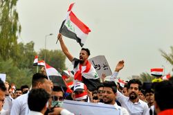 Thủ tướng Iraq từ chức giữa làn sóng biểu tình