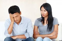 Chồng chết lặng nghe sự thật sau lời tâm sự của vợ với tình già