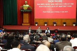 Đoàn Đại biểu Quốc hội thành phố Hà Nội tiếp xúc cử tri