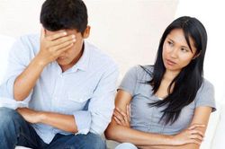 Nhất quyết ly hôn khi biết chồng có quan hệ ngoài luồng