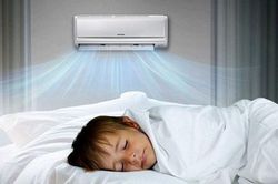 Ngủ trong điều hòa lạnh, bé trai 8 tuổi bị liệt nửa mặt