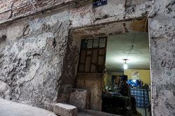 Hình ảnh đáng sợ ở tập thể cũ Hà Nội khiến loạt đại gia phải ra tay 'giải cứu'