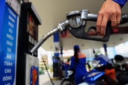 Chỉ trong 2 năm, phát hiện 5.000 vụ gian lận xăng dầu