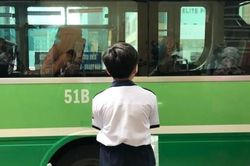 Con không đi học thêm, phụ huynh vẫn đóng tiền học cả năm