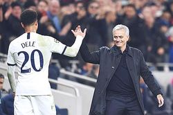 Tottenham hồi sinh: Và Chúa đã tạo ra 'Mr Nice guy' Mourinho