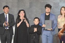 NSX 'Chú ơi đừng lấy mẹ con' lên tiếng khi bị đồn 'mua giải' tại LHP Việt Nam lần thứ 21