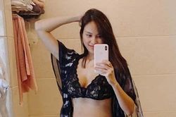 Mới sinh con được 8 ngày, 'mẹ bỉm sữa' Phương Mai mặc nội y nóng bỏng đến khó tin, tiết lộ cách để lấy lại vóc dáng 'thần tốc'