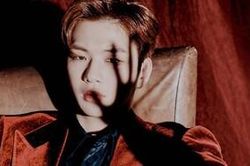 Kang Daniel nghẹn ngào khoảnh khắc lần đầu được biểu diễn tại Music Bank hậu ồn ào