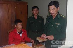 Thu giữ lượng lớn nghi heroin dạt vào bờ biển Quảng Nam