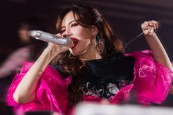HyunA rực rỡ trên sân khấu ở Đài Loan