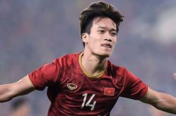 Hoàng Đức sút xa tung lưới U22 Indonesia