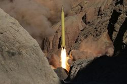 Iran sản xuất tên lửa hành trình có khả năng phóng từ tàu ngầm
