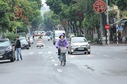 Dự báo thời tiết ngày 1/12: Hà Nội trở rét về đêm, có mưa nhỏ vài nơi