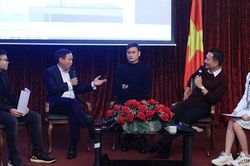 Văn Lâm giao lưu với người hâm mộ tại Nga, ôn kỷ niệm bắt phạt đền trận gặp Thái Lan