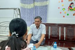 Cho vay qua ứng dụng trên điện thoại: Ấn lãi 'treo cổ', khủng bố con nợ