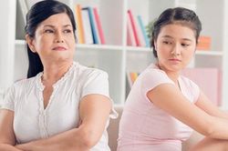 Mẹ chồng lắp camera theo dõi nhất cử nhất động, tôi phải làm sao?