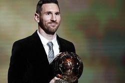 'Van Dijk không giành Bóng vàng thì sẽ chẳng bao giờ có hậu vệ nào làm được'