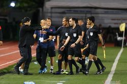Thầy Park nổi cáu trọng tài 'cướp' phát góc của U22 Việt Nam