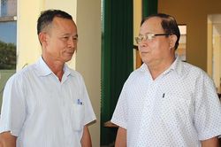 Người trưởng ấp gương mẫu