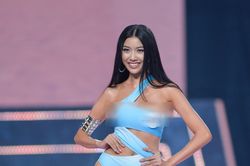 Thu Phương nói về sự cố lộ ngực trên sóng trực tiếp của Thúy Vân