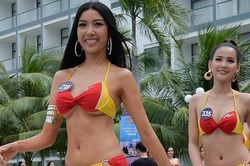 Thúy Vân tự tin diễn bikini sau sự cố lộ vòng một