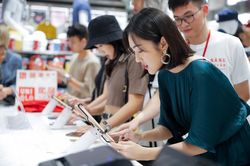 Cửa hàng Uniqlo đầu tiên tại Việt Nam trước ngày khai trương