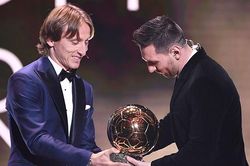 Real Madrid: Luka Modric là quý ông đích thực, đáng cho Messi, Ronaldo học hỏi