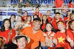 Từ Philippines, Lý Hùng nhận xét: 'Singapore tử thủ nhưng còn non kém so với U22 Việt Nam'