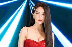 Ngọc Trinh diện váy o ép vòng một gợi cảm đến 'nghẹt thở'