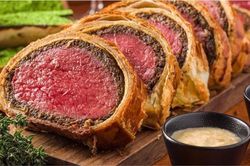 Bò cuốn Wellington - 'Vua' của bàn tiệc sang trọng ở châu Âu