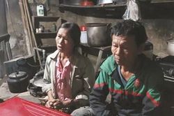 Người phụ nữ khuyết tật tố chính quyền xã bắt đập nhà mới cho nhận trợ cấp!?