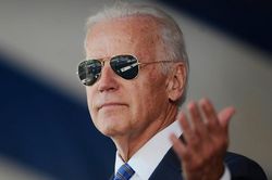 Ông Biden châm chọc TT Trump là 'tổng thống bị thế giới cười nhạo'