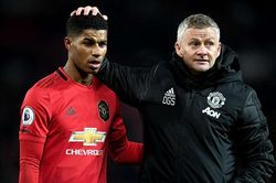 Tin bóng đá MU 5/12: Solskjaer ca ngợi Rashford. Real muốn đổi Vinicius lấy Pogba
