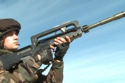 Phóng lựu 'nhồi nòng': Giải pháp thay thế cho M79 và M203 Việt Nam đang dùng?