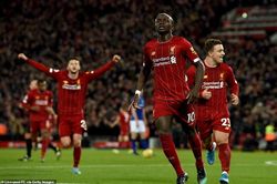 Kết quả Ngoại hạng Anh: Liverpool đại thắng, Leicester bám đuổi quyết liệt