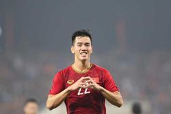 Bố Tiến Linh bày tỏ mong ước khi con trai lập cú đúp vào lưới Thái Lan