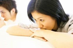 Mẹ chết lặng nghe lời khẩn cầu của con gái sau sự thật mấy chục năm chôn giấu