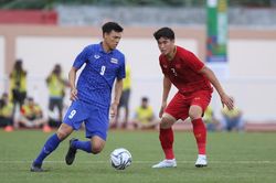 Thái Lan không mạnh, U22 Việt Nam tự làm khó mình